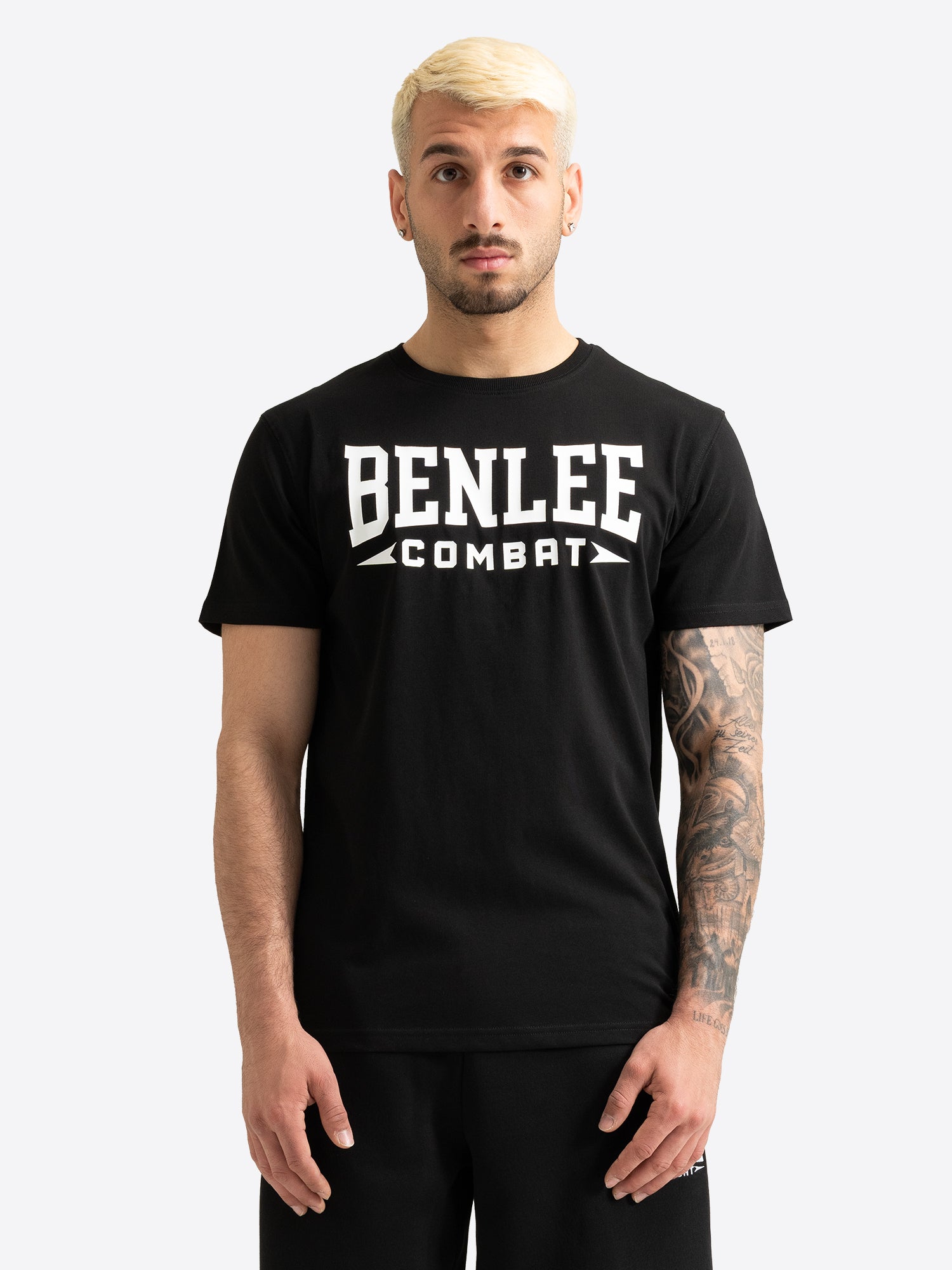 Schwarzes BENLEE Herren T-Shirt mit grossem Logo-Druck auf der Brust.