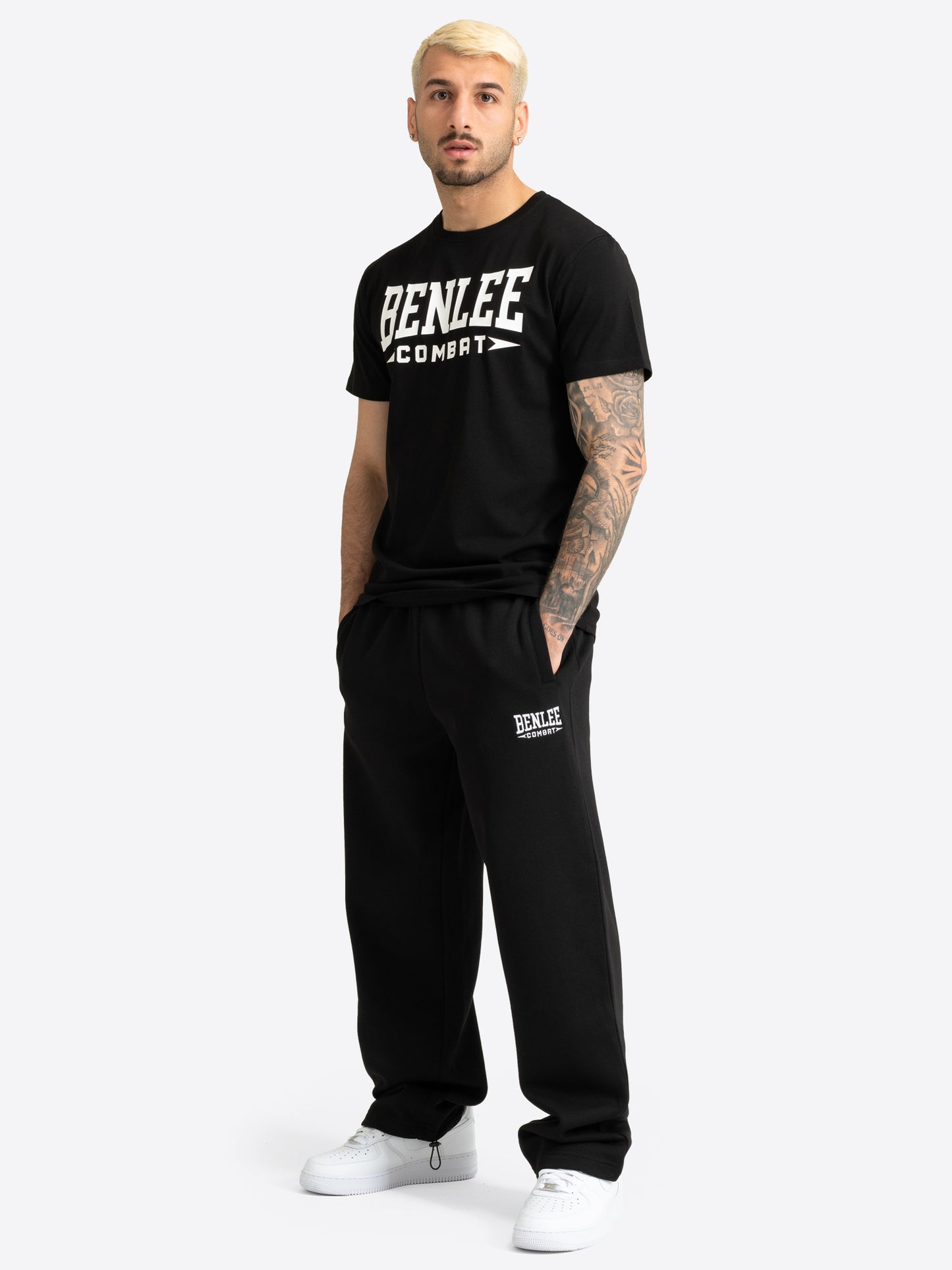 Schwarzes BENLEE Herren T-Shirt mit grossem Logo-Druck auf der Brust.