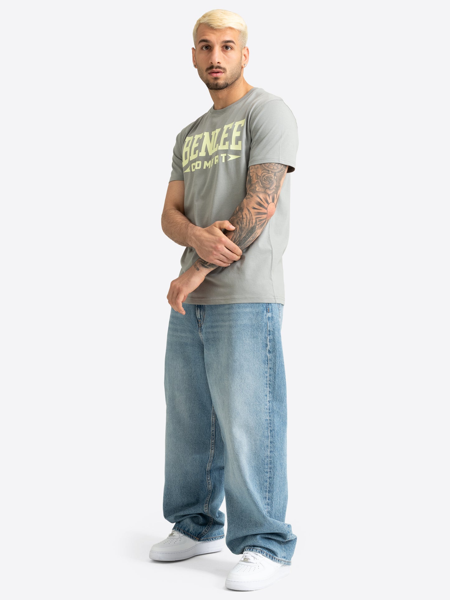Graues BENLEE Herren T-Shirt mit grossem Logo-Druck in Grün.
