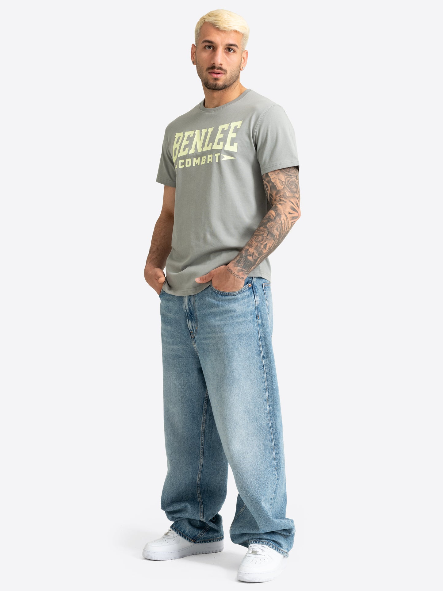 Graues BENLEE Herren T-Shirt mit grossem Logo-Druck in Grün.
