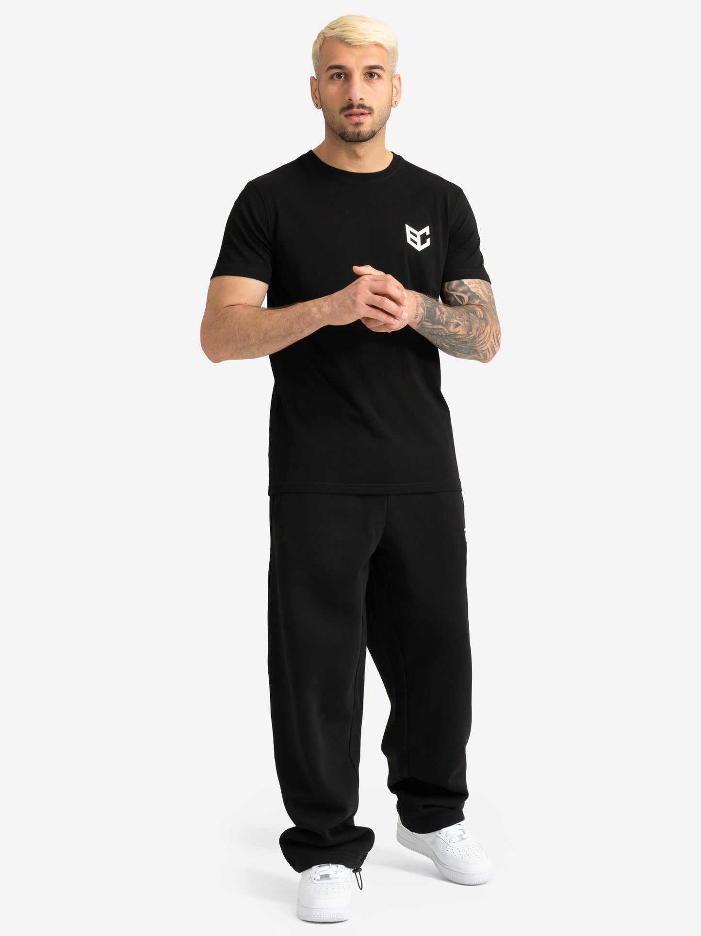 Schwarzes BENLEE Herren T-Shirt mit kleinem Logo-Druck auf der Brust.