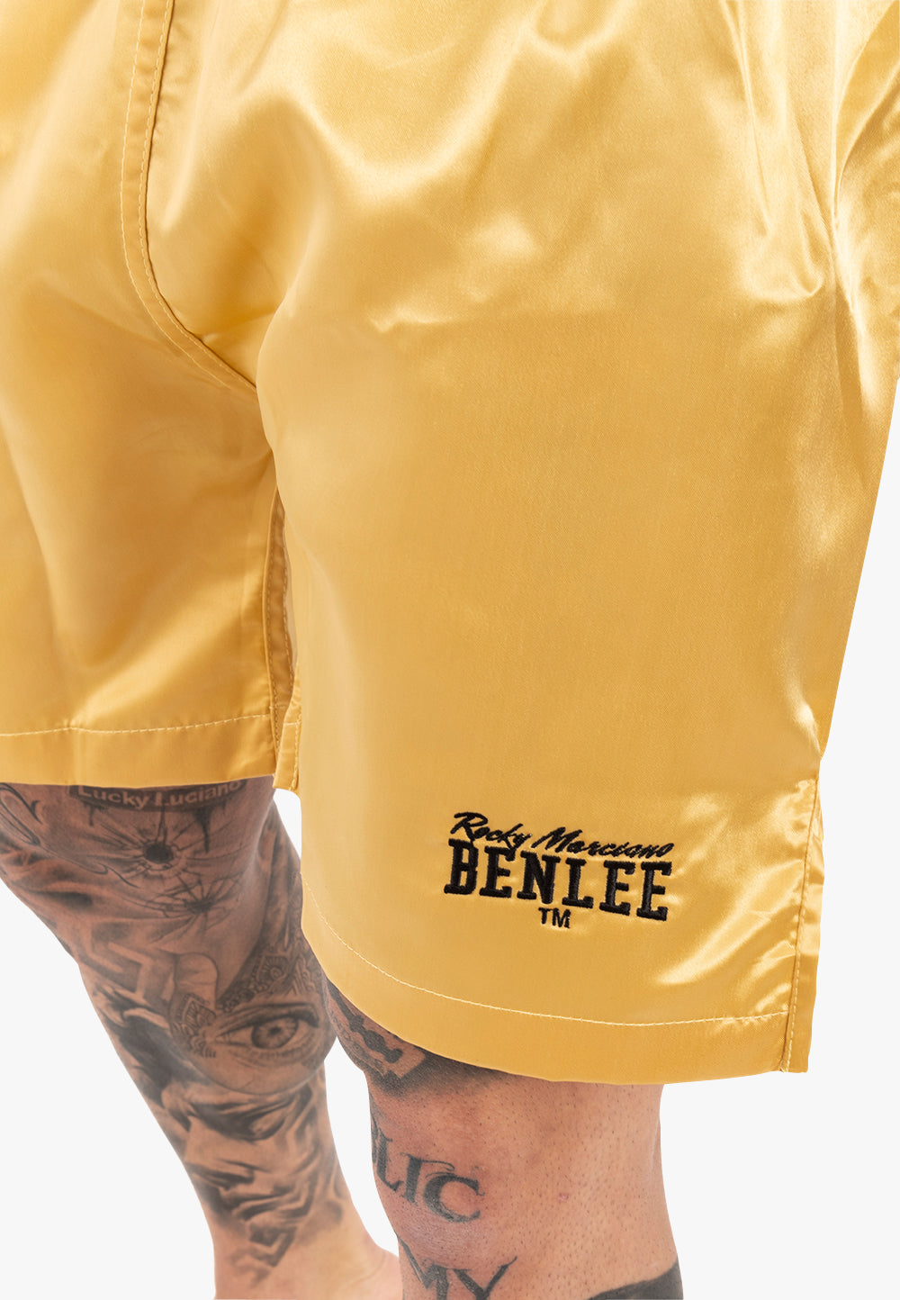 BENLEE Boxhose aus Satin-Polyester mit breitem Bund, Seitenschlitzen und Logo-Details