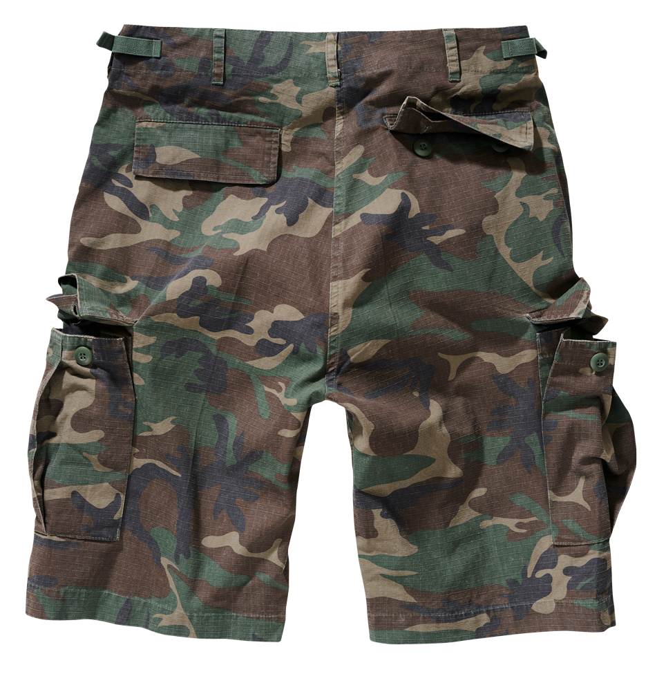 Rückansicht der Brandit BDU Ripstop Shorts in Woodland mit Gesässtaschen.
