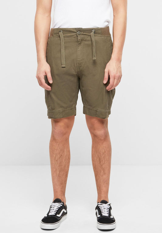 Olivgrüne Cargo-Shorts für Herren von Brandit in der Vorderansicht.