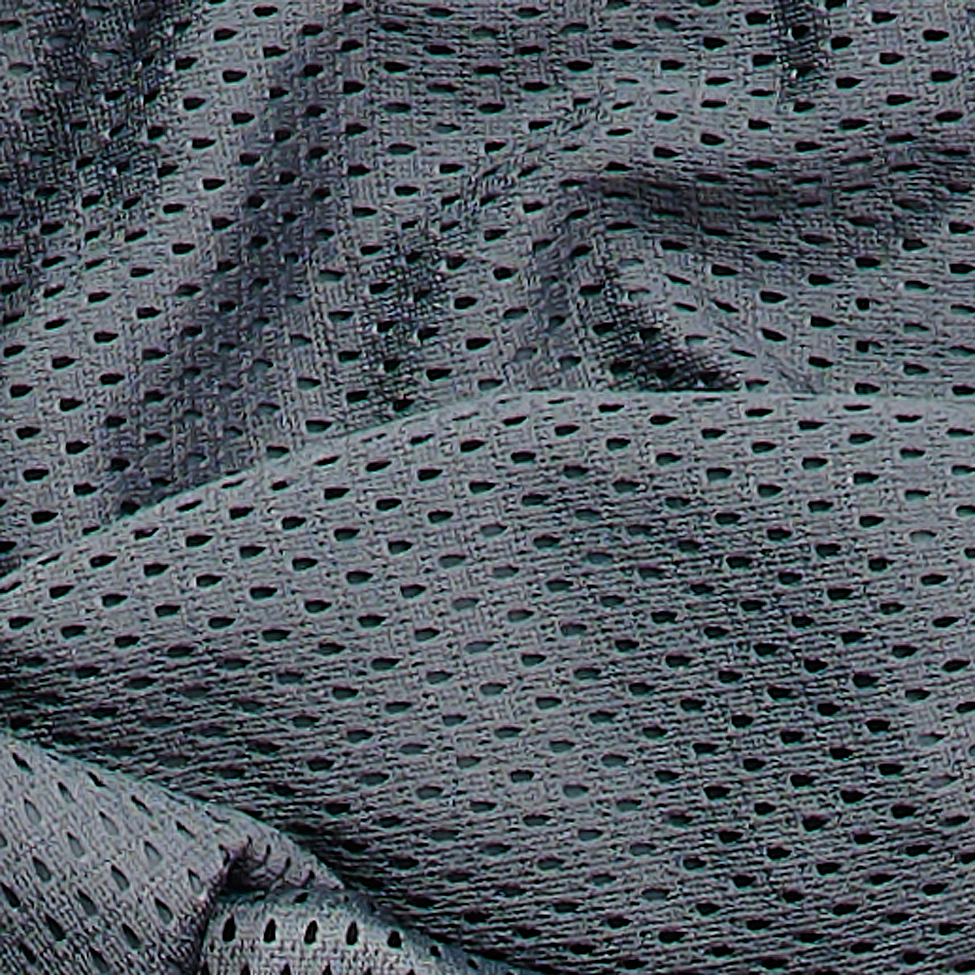 Outdoor-Jacke in Anthracite mit Kapuze, Mesh-Futter, Brust- und Seitentaschen, Zipp-Pullern und Lüftungsöffnung.