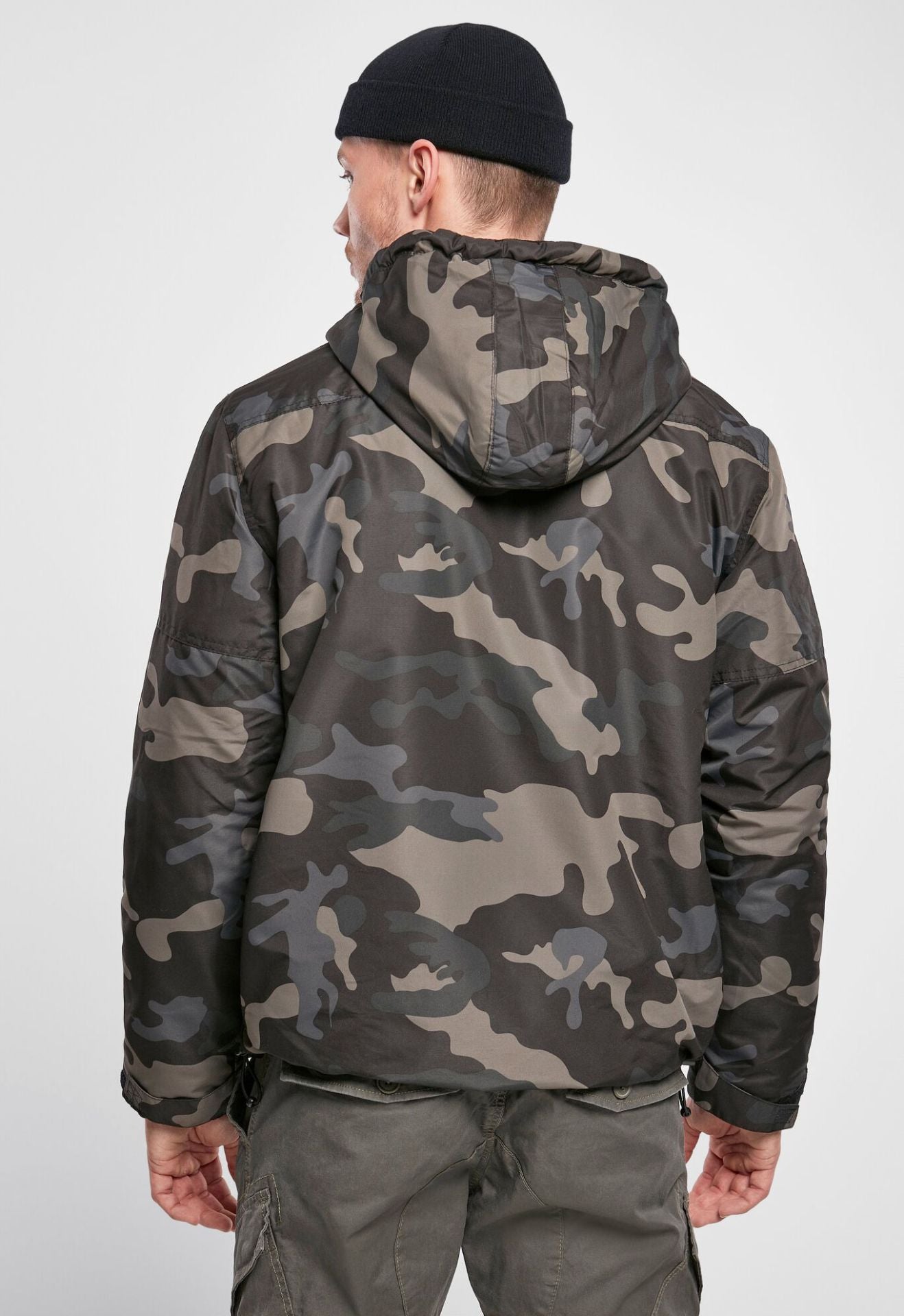 Brandit Windbreaker Dark Camo Frontzip mit warmem Fleecefutter, Kapuze und windabweisendem Material