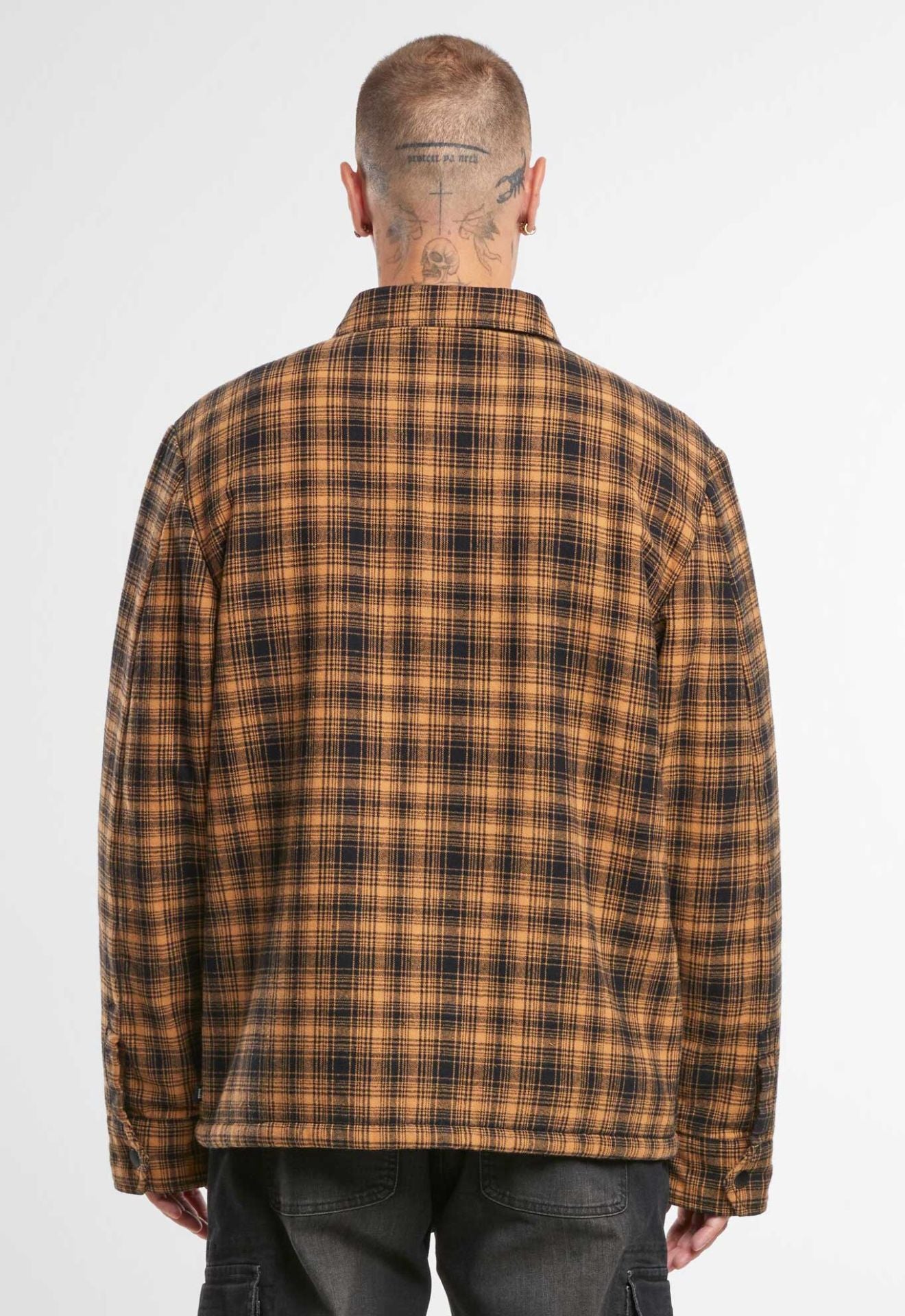 Brandit Herren Sherpa Jacke in Camel/Schwarz – warm, klassischer Holzfäller-Look mit Brust- und Seitentaschen.