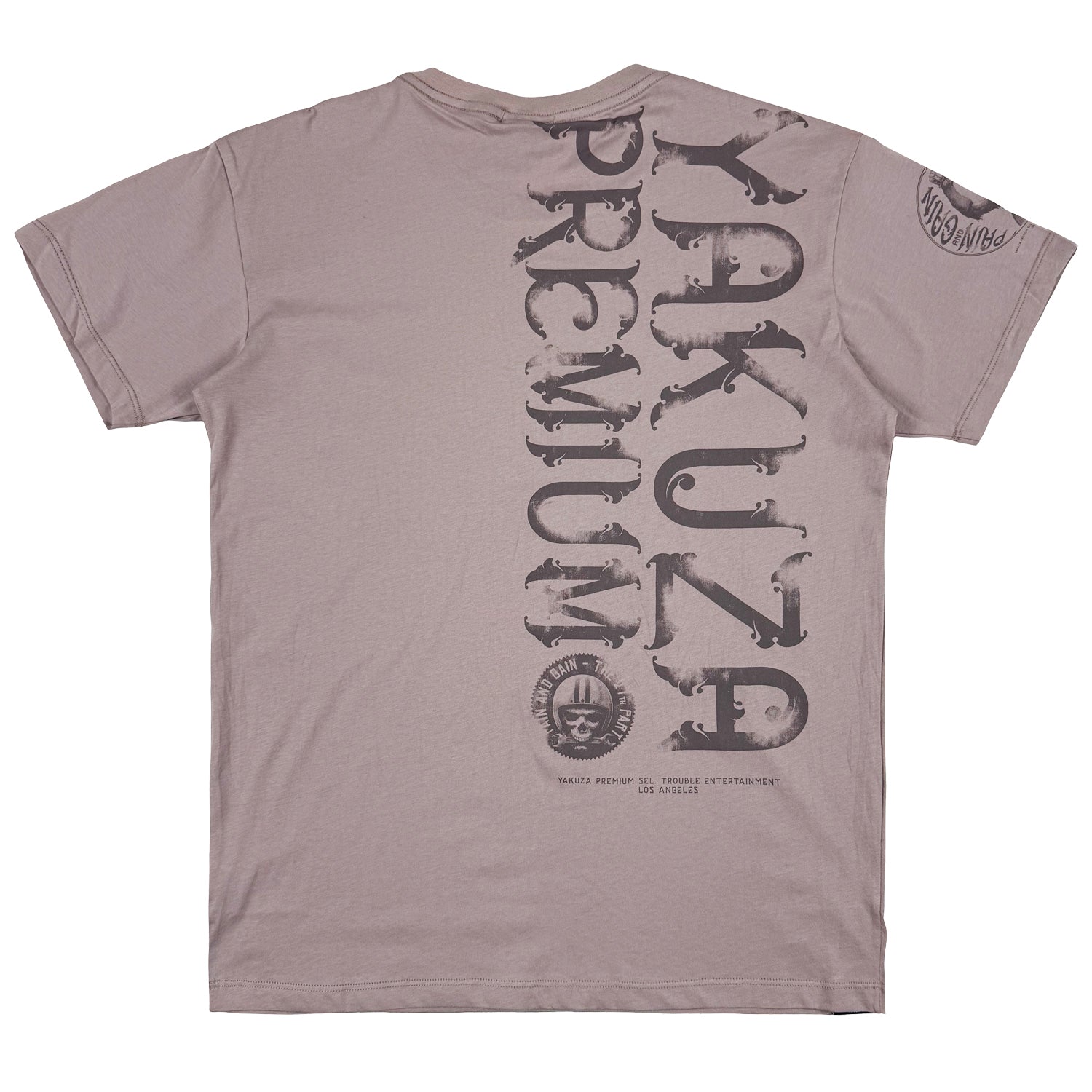 Yakuza Premium T-Shirt 3902 in hellrose mit grossem Frontprint im Tattoo-Stil und markantem Schriftzug auf dem Rücken – Herren Streetwear