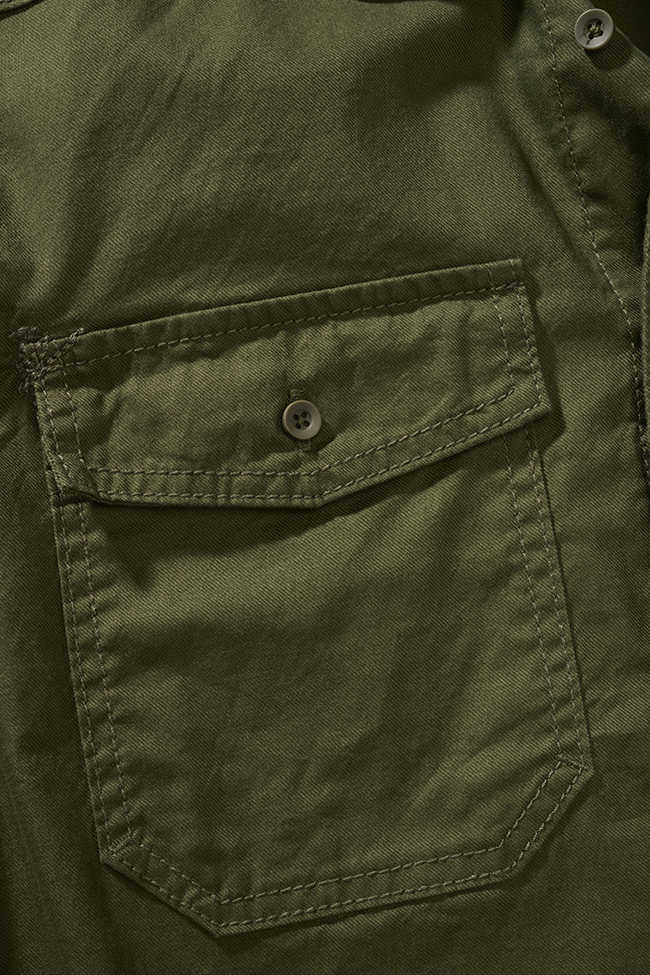 BRANDIT Flannel Shirt Olive: Klassisches Langarmhemd aus 100% Baumwolle, gerader Schnitt, mit zwei Brusttaschen