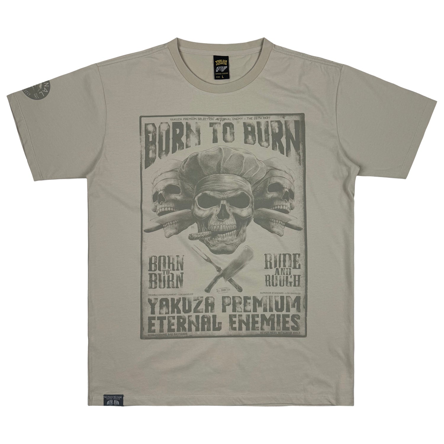 Sand-olives Yakuza Premium T-Shirt mit Born to Burn Totenkopf-Print aus weicher Pima-Baumwolle.