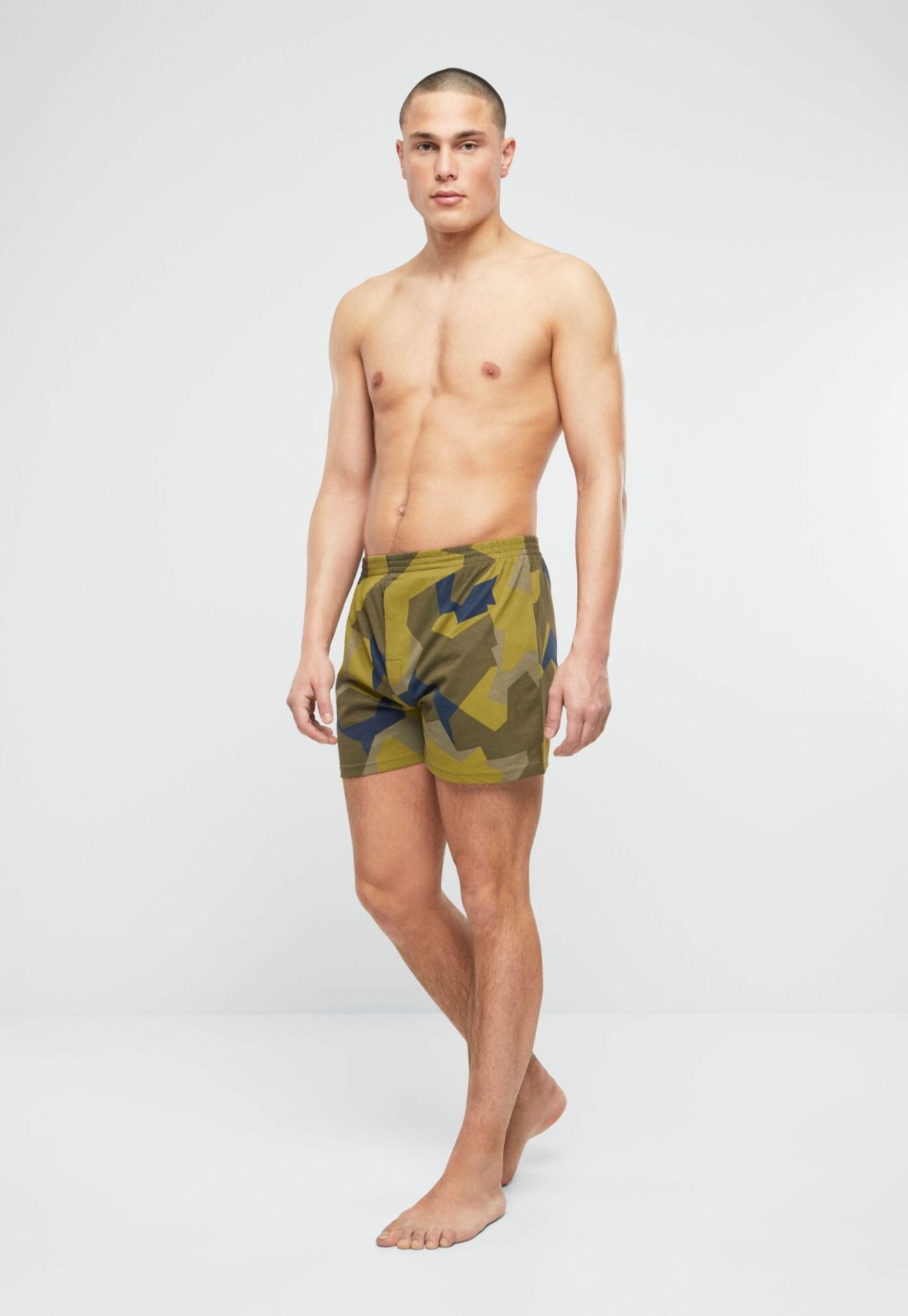 Bequeme Brandit Boxer Shorts in Swedish Camo aus hautfreundlicher Baumwolle mit elastischem Bund
