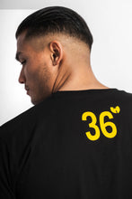 Laden Sie das Bild in den Galerie-Viewer, Wu Wear Dirty Six T-Shirt Schwarz 
