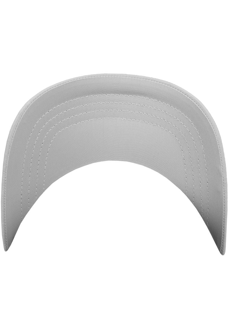 Silberne Schirmunterseite der Flexfit Tech Kappe