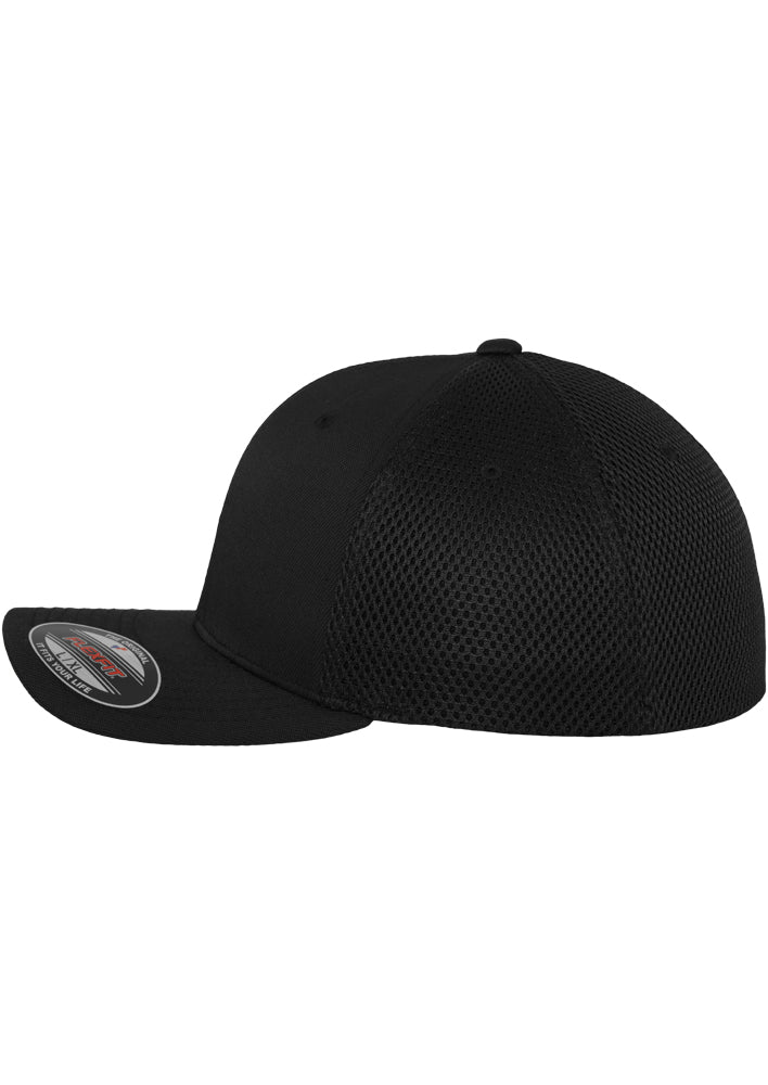 Schwarze Flexfit Tactel Mesh Cap mit elastischem Band und Netz-Rückseite.
