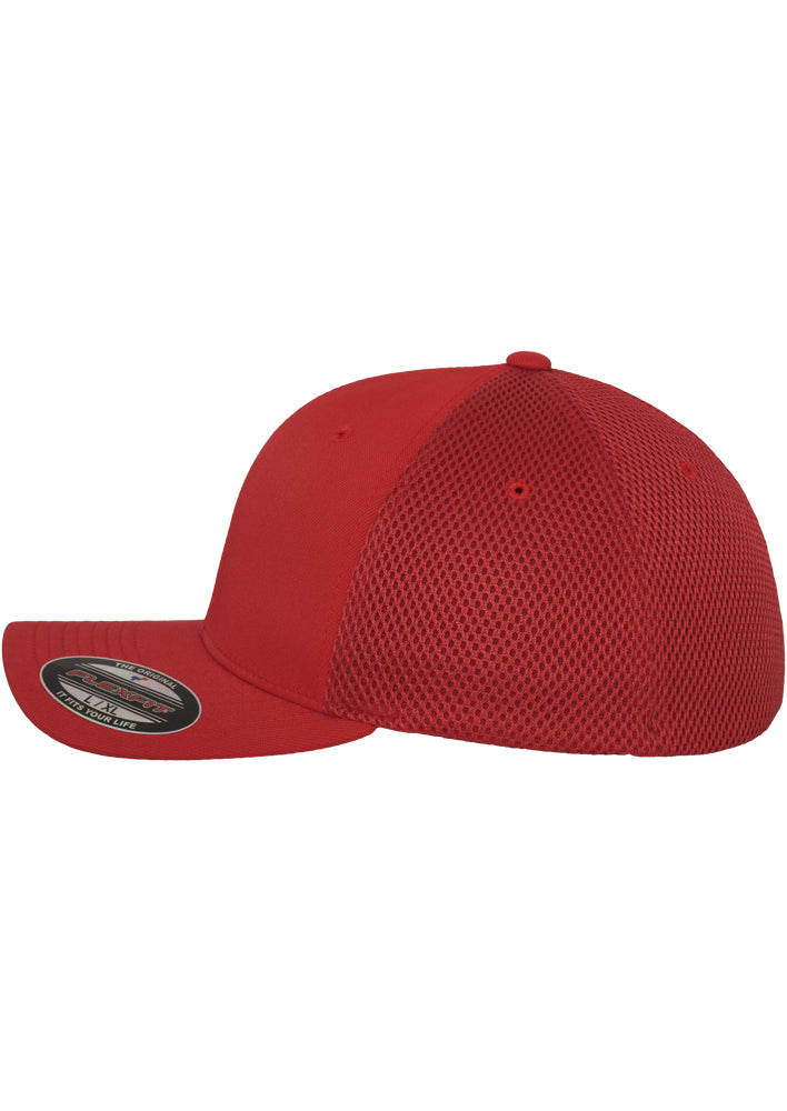 Rote Flexfit Mesh Cap aus leichtem, atmungsaktivem Material mit gebogenem Schirm für Sport und Freizeit.