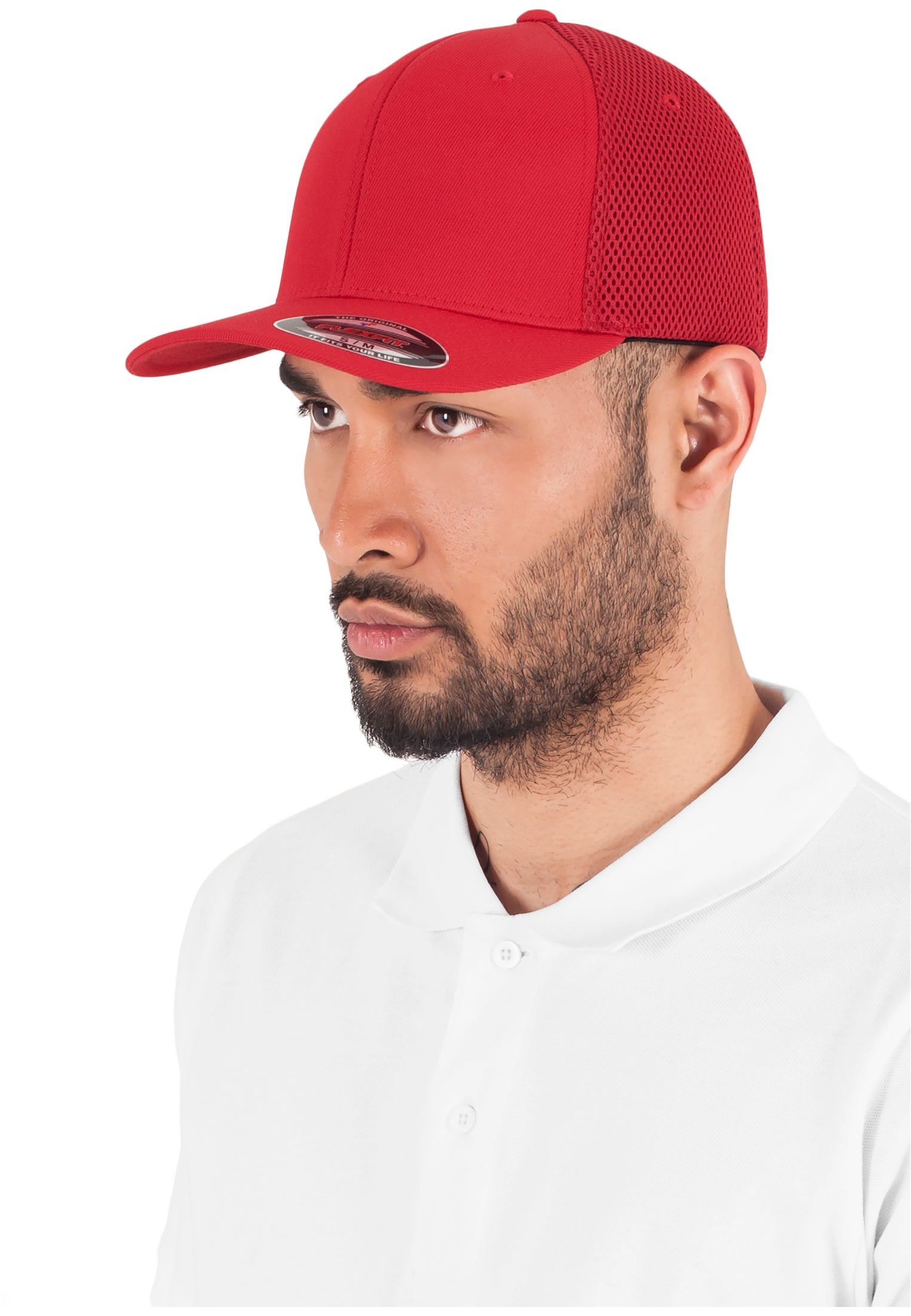 Rote Flexfit Mesh Cap aus leichtem, atmungsaktivem Material mit gebogenem Schirm für Sport und Freizeit.