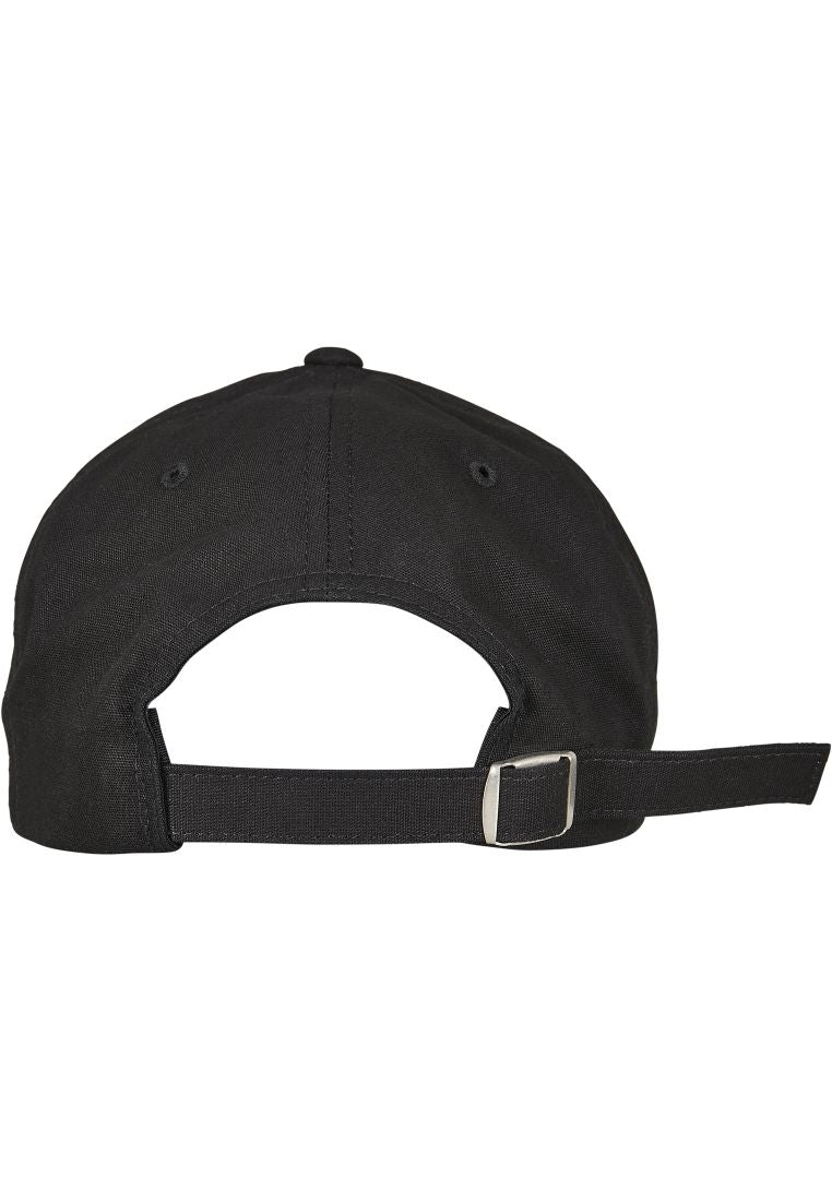Rückansicht einer schwarzen Flexfit Kappe mit Metallverschluss.