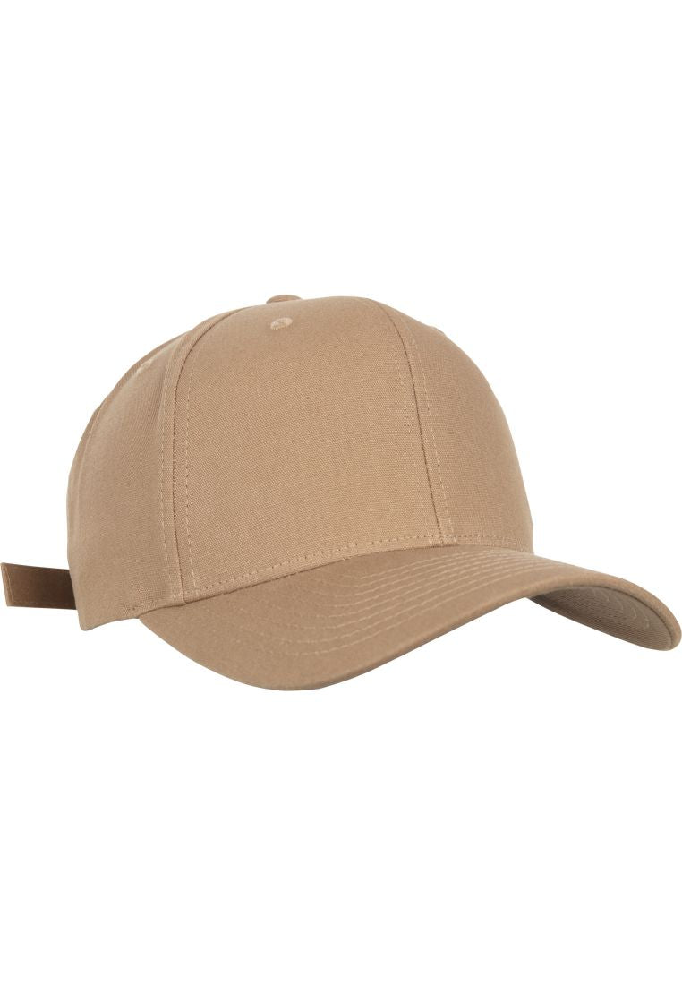 Beige Flexfit Kappe aus Baumwolle mit gebogenem Schirm.
