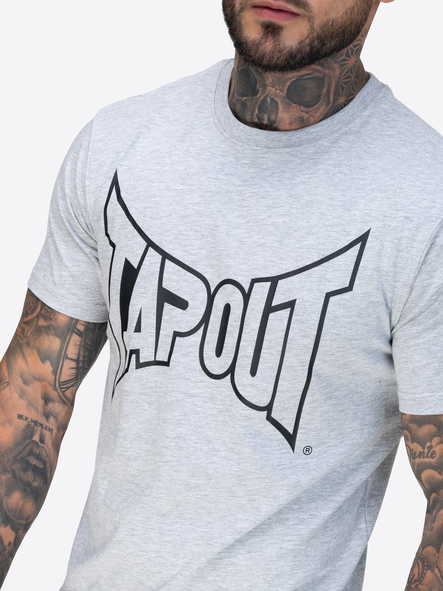 Tapout Herren T-Shirt in Marl Grey, normale Passform, Rundhals, grosser Logo-Druck auf der Brust, aus 100 % gekämmter Baumwolle