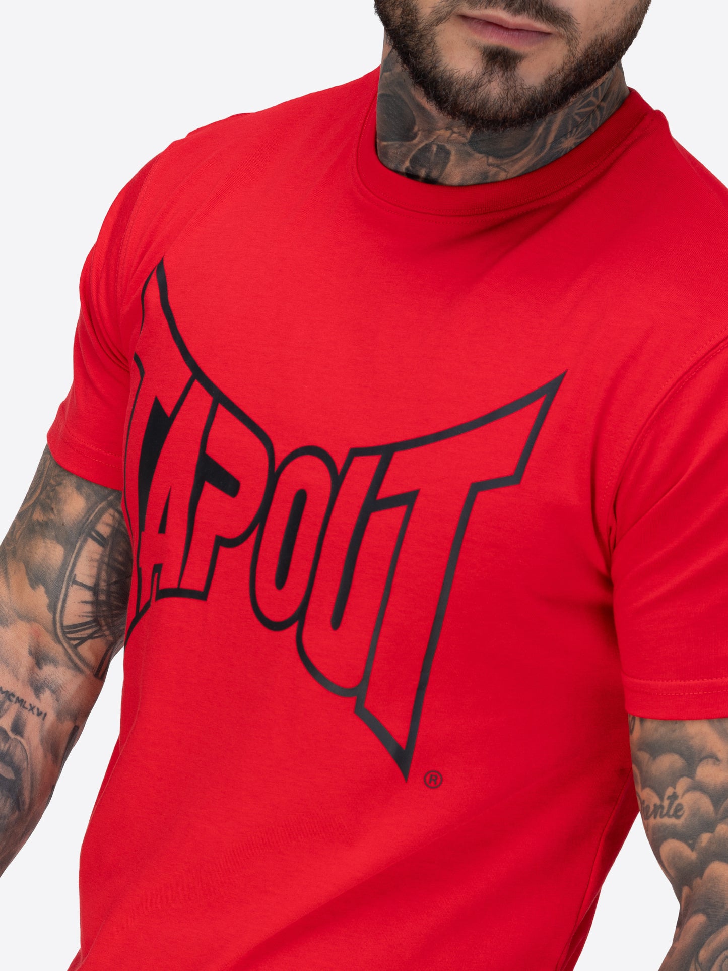 Tapout Herren T-Shirt in Rot, normale Passform, Rundhals, grosser Logo-Druck auf der Brust, aus 100 % gekämmter Baumwolle