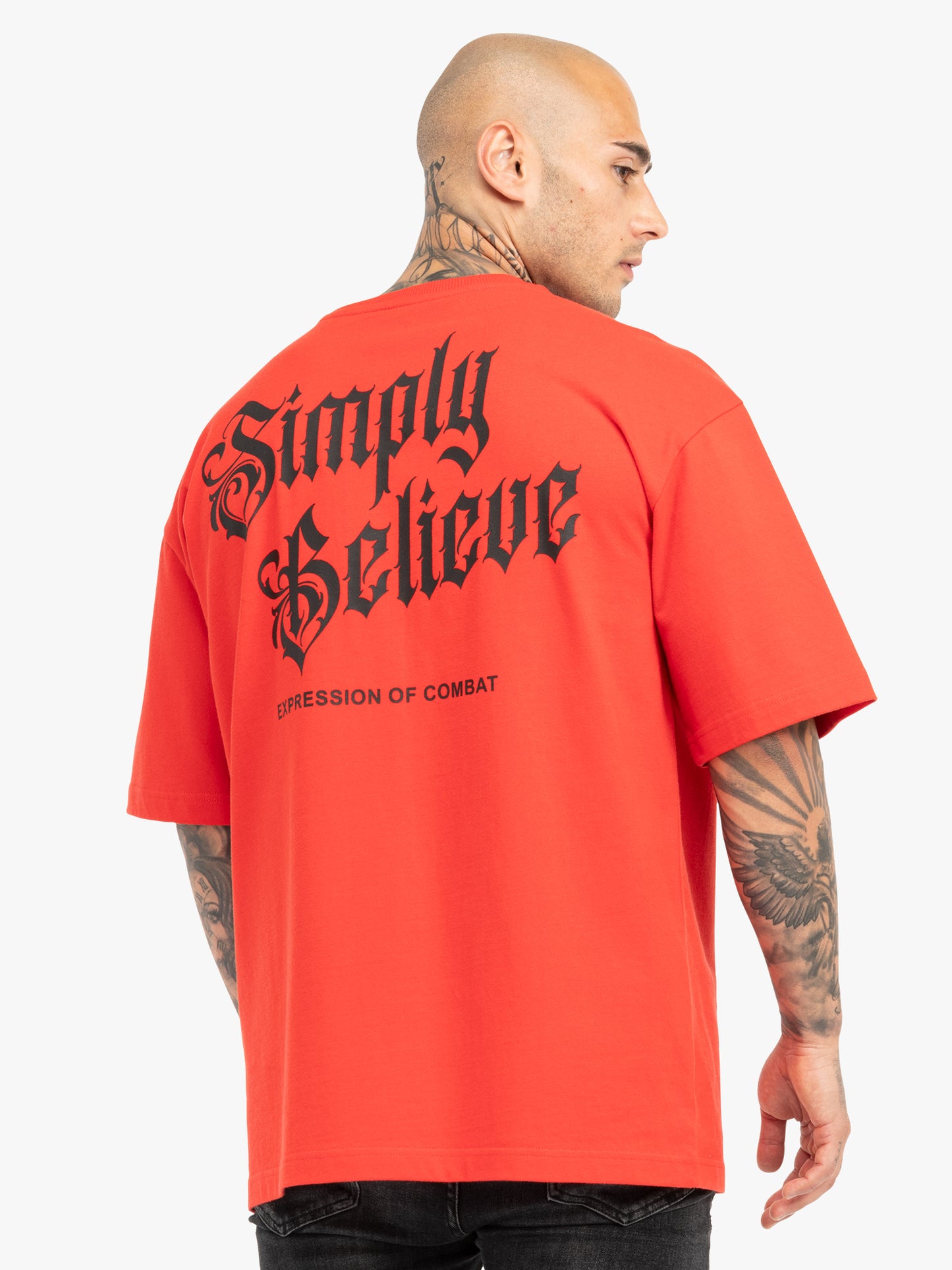 Tapout Herren T-Shirt in Rot, normale Passform, Rundhals, grosser Logo-Druck auf der Brust, aus 100 % gekämmter Baumwolle