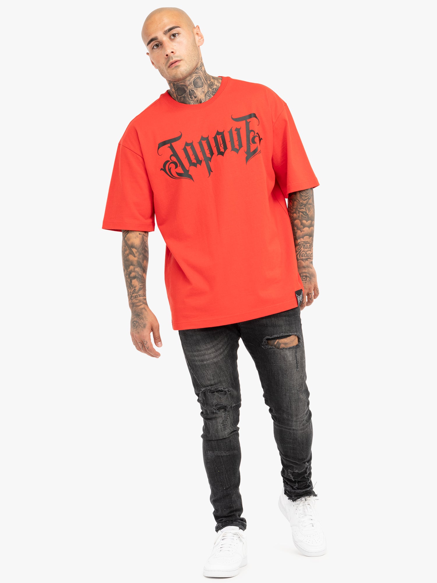 Tapout Herren T-Shirt in Rot, normale Passform, Rundhals, grosser Logo-Druck auf der Brust, aus 100 % gekämmter Baumwolle