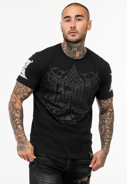 Tapout Herren T-Shirt aus schwarzer Baumwolle mit grossem Logo-Print vorne, kleinem Logo am Rücken und Label am Saum
