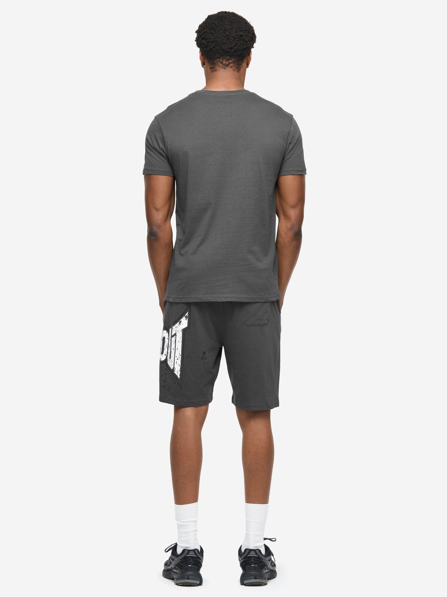 Tapout Herren T-Shirt & Shorts Set Anthracite mit Logo in normaler Passform
