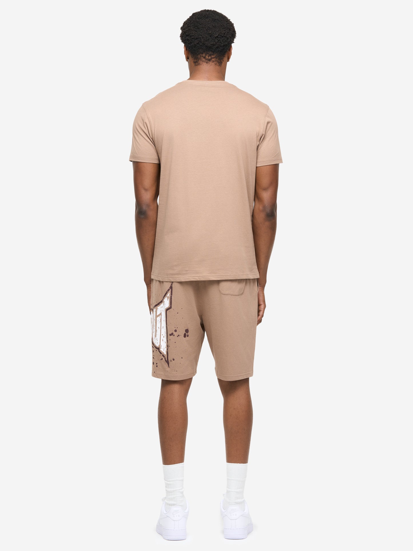 Tapout Herren T-Shirt & Shorts Set Braun mit Logo in normaler Passform