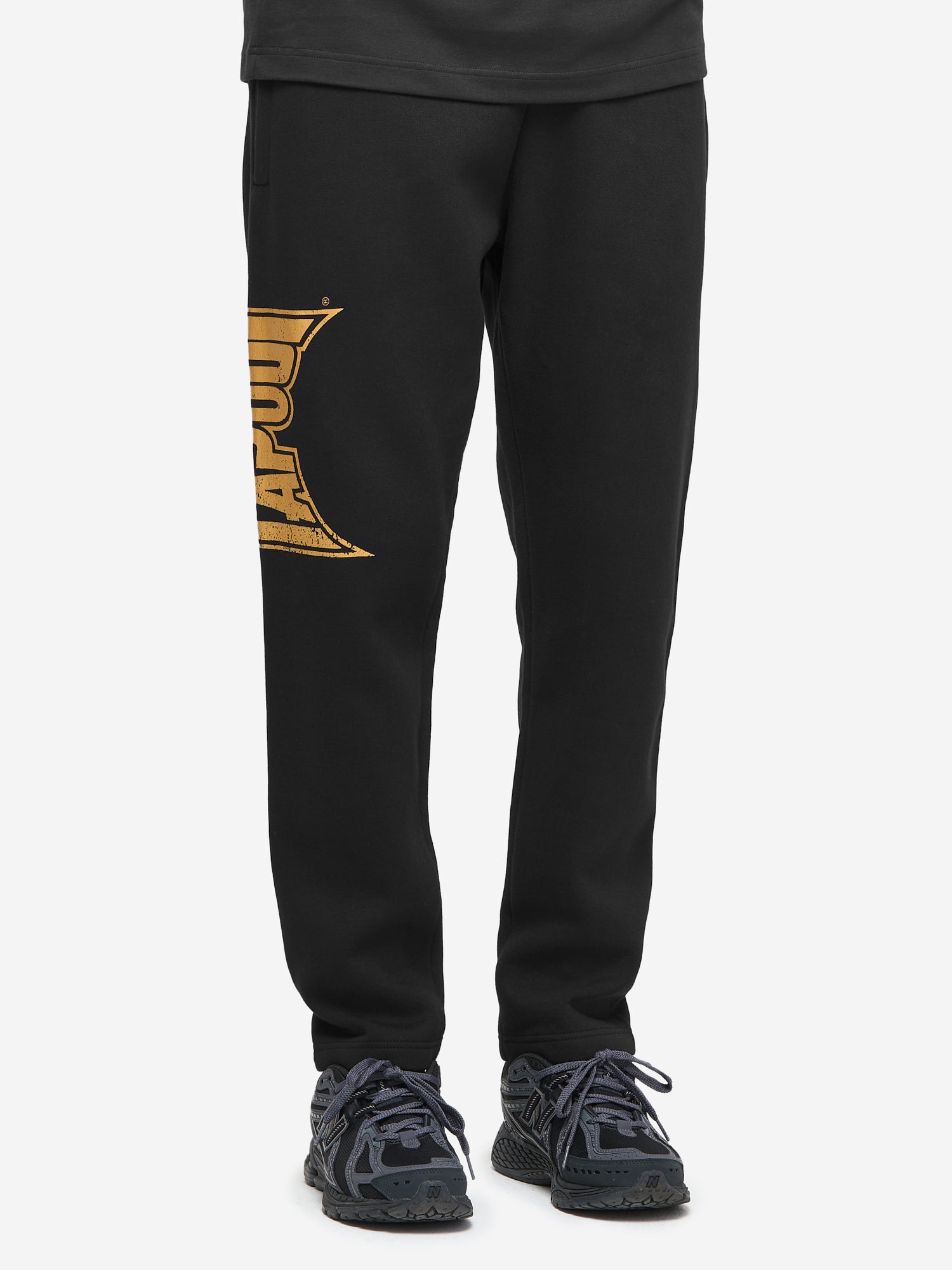Schwarze Tapout Herren Jogginghose in normaler Passform mit Vintage-Logo-Druck, drei Taschen und Fleece