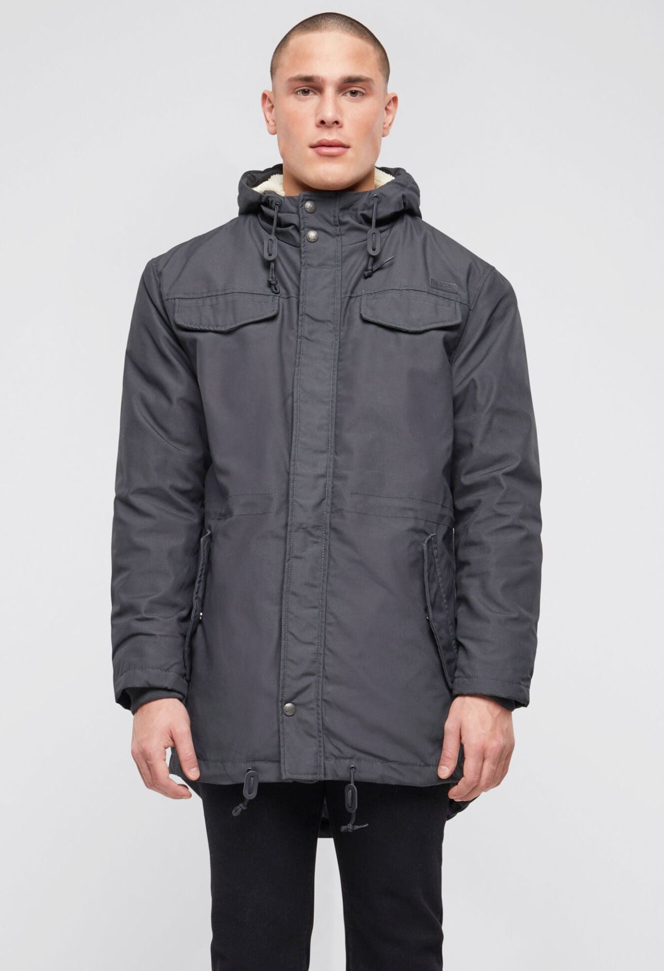 Brandit Marsh Lake Teddyparka anthracite mit Teddyfell und Taillenzug