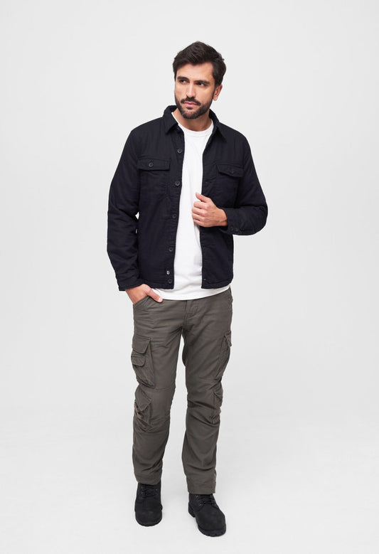 Brandit Lumber Jacke in Schwarz, wattiertes Flanell, Straight-Cut, Brusttaschen, Innentasche, Knopfleiste