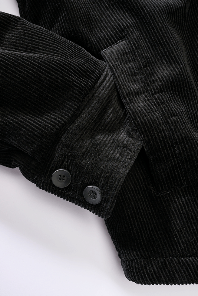 Schwarze Brandit Cordjacke, wattiert, im klassischen Schnitt mit Brusttaschen, Einschubtaschen und Innentasche