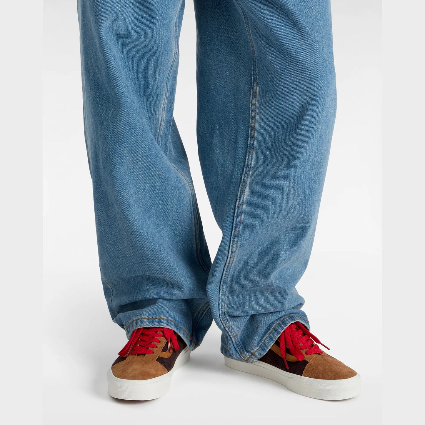 Vans Old Skool Braun – Suede/Canvas Sneaker mit roten Laces