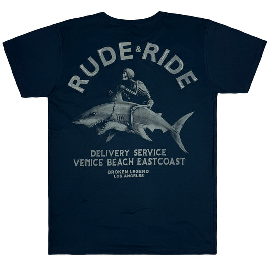 Broken Legend T-Shirt Navy mit kleinem Brustprint und Hai-Rückenprint