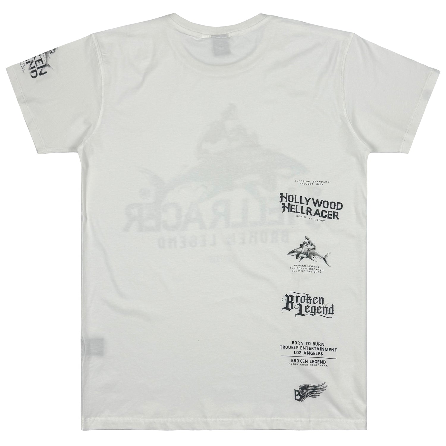 Rückansicht des weissen Broken Legend Shirts mit vertikalem Schriftzug der Yakuza Premium Kooperation.