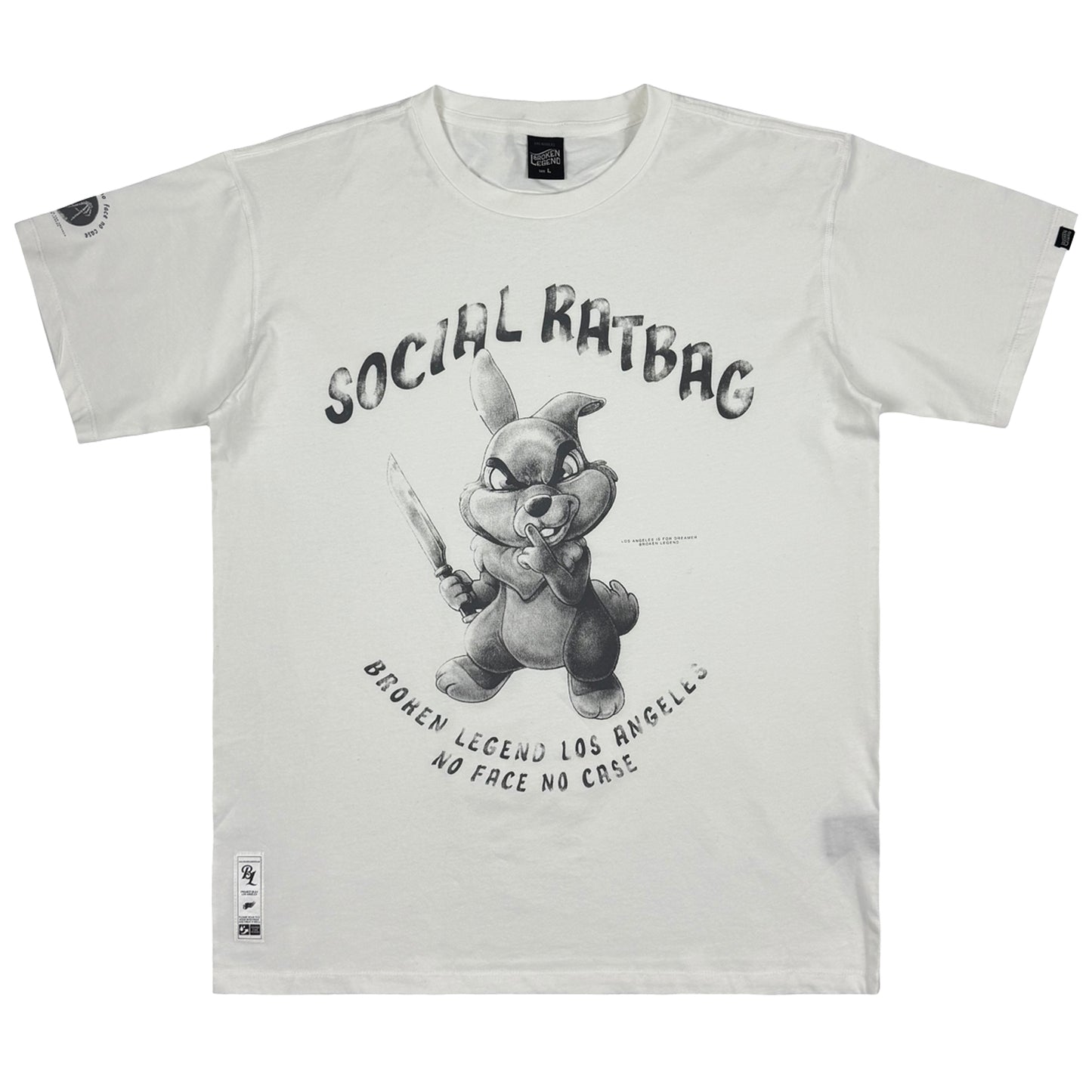 Yakuza Premium Herren T-Shirt Broken Legend in Offwhite mit grossem Social Ratbag Comic Hasen Print auf der Vorderseite.