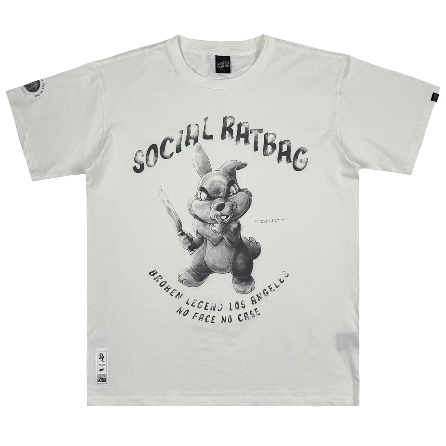 Yakuza Premium Herren T-Shirt Broken Legend in Offwhite mit grossem Social Ratbag Comic Hasen Print auf der Vorderseite.