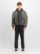 Laden Sie das Bild in den Galerie-Viewer, Alpha Industries MA-1 Vintage - mud olive
