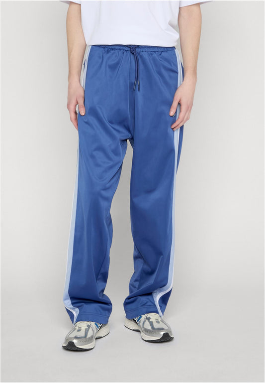 Rocawear KINGDOM Trackpant True Navy Herren Trainingshose Vorderansicht mit Kontraststreifen