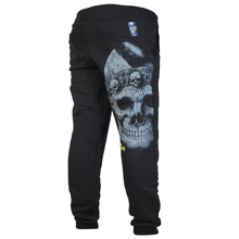 Laden Sie das Bild in den Galerie-Viewer, Yakuza Premium Broken Legen Jogginghose 110 Schwarz
