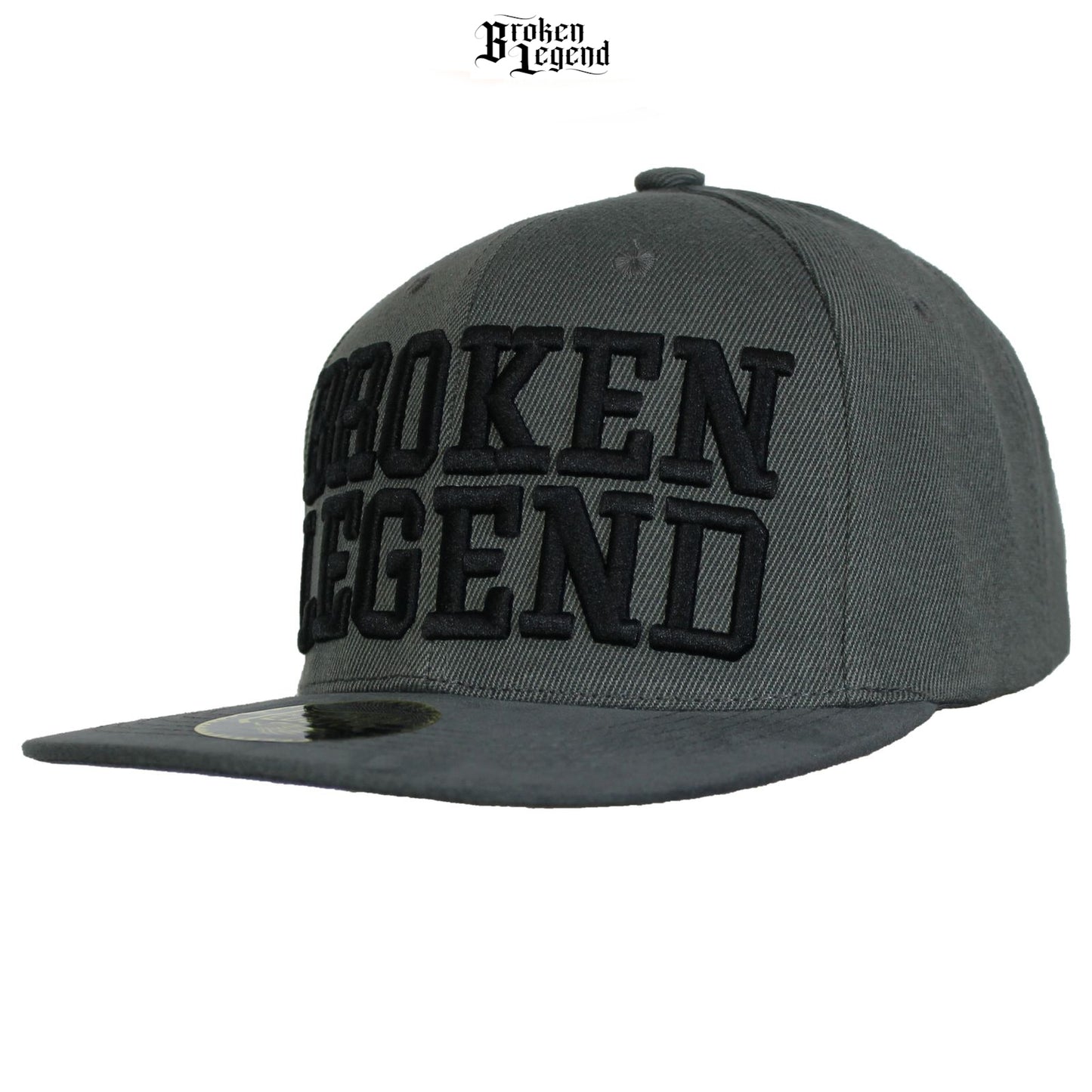 Dunkelgraue Broken Legend Snapback mit grossem 3D-Schriftzug und geradem Schild.