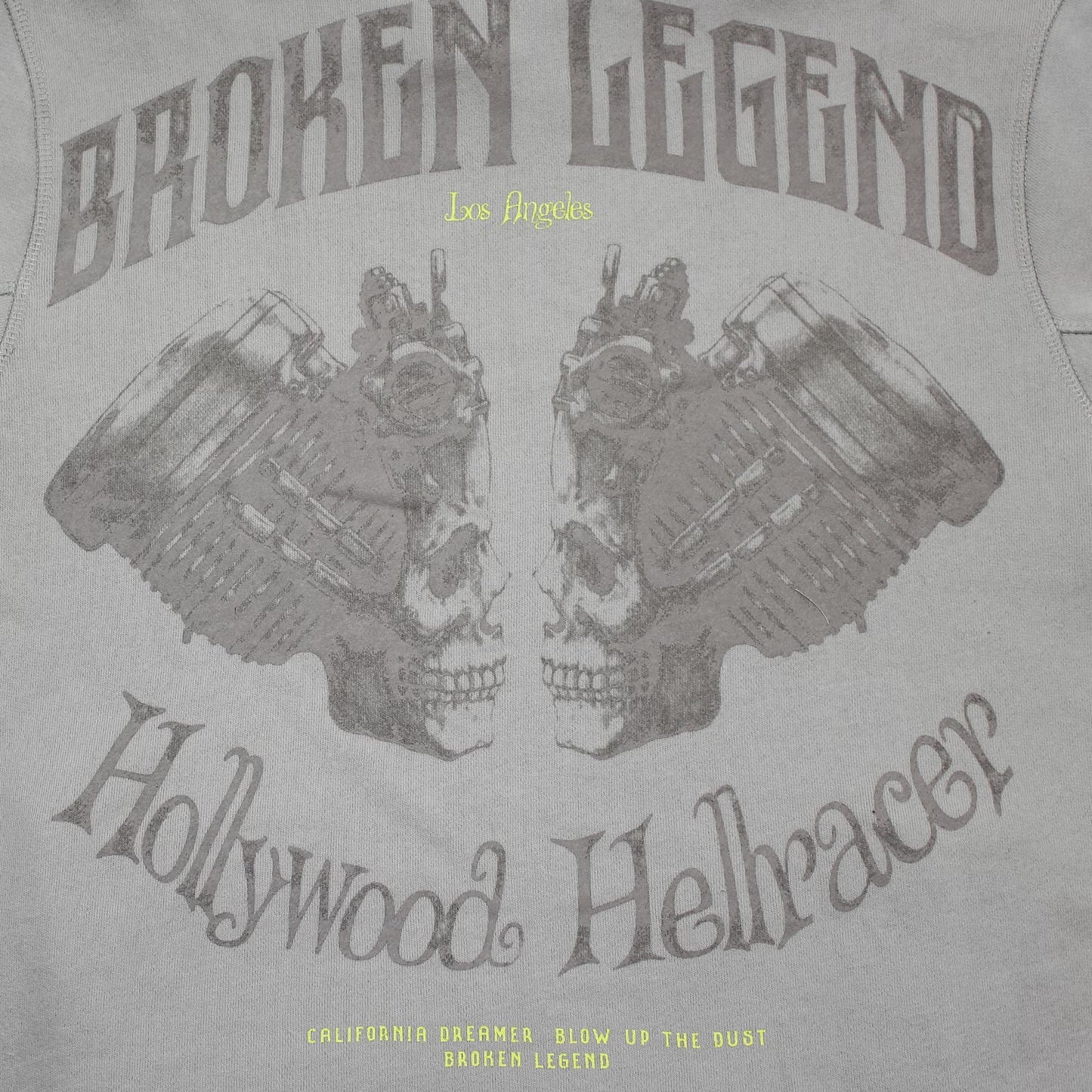 Silbergrauer Herren Hoodie von Broken Legend mit dezenter Stickerei vorn und grossem Rückenprint