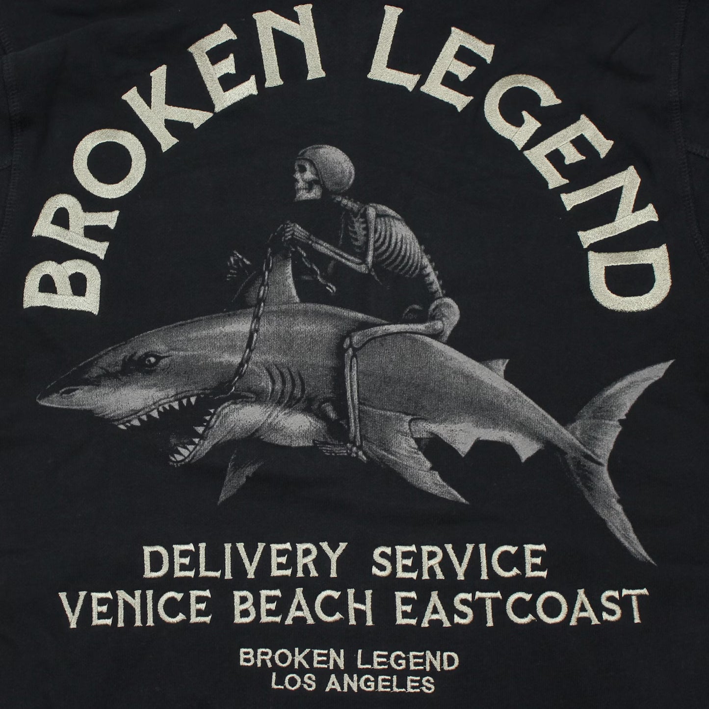 Broken Legend Special Sweatjacke  schwarz mit Hai-Print und Kapuze