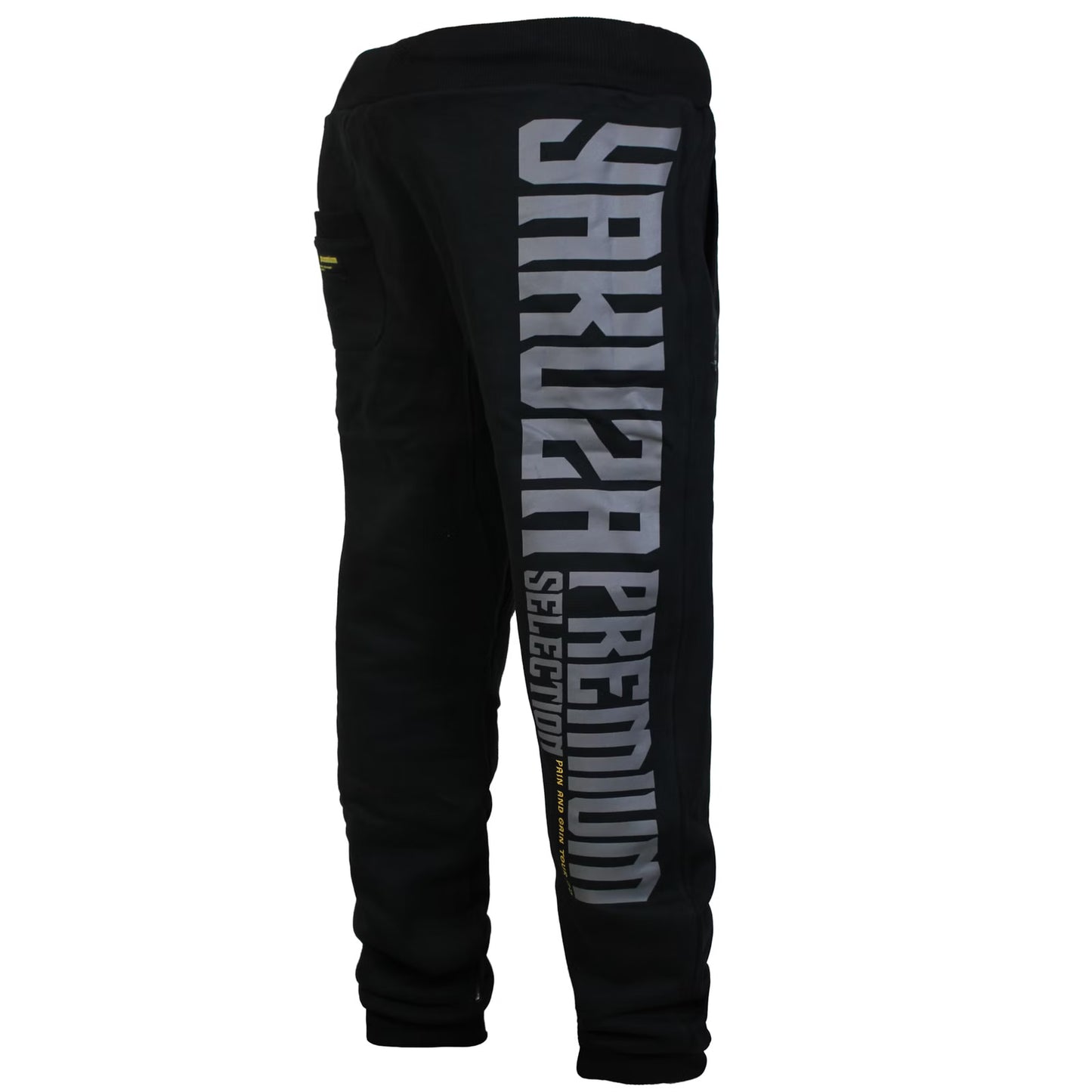 Yakuza Premium Herren Jogginghose in Schwarz Rückansicht mit grossem grauem Yakuza Premium Selection Schriftzug auf der Rückseite.