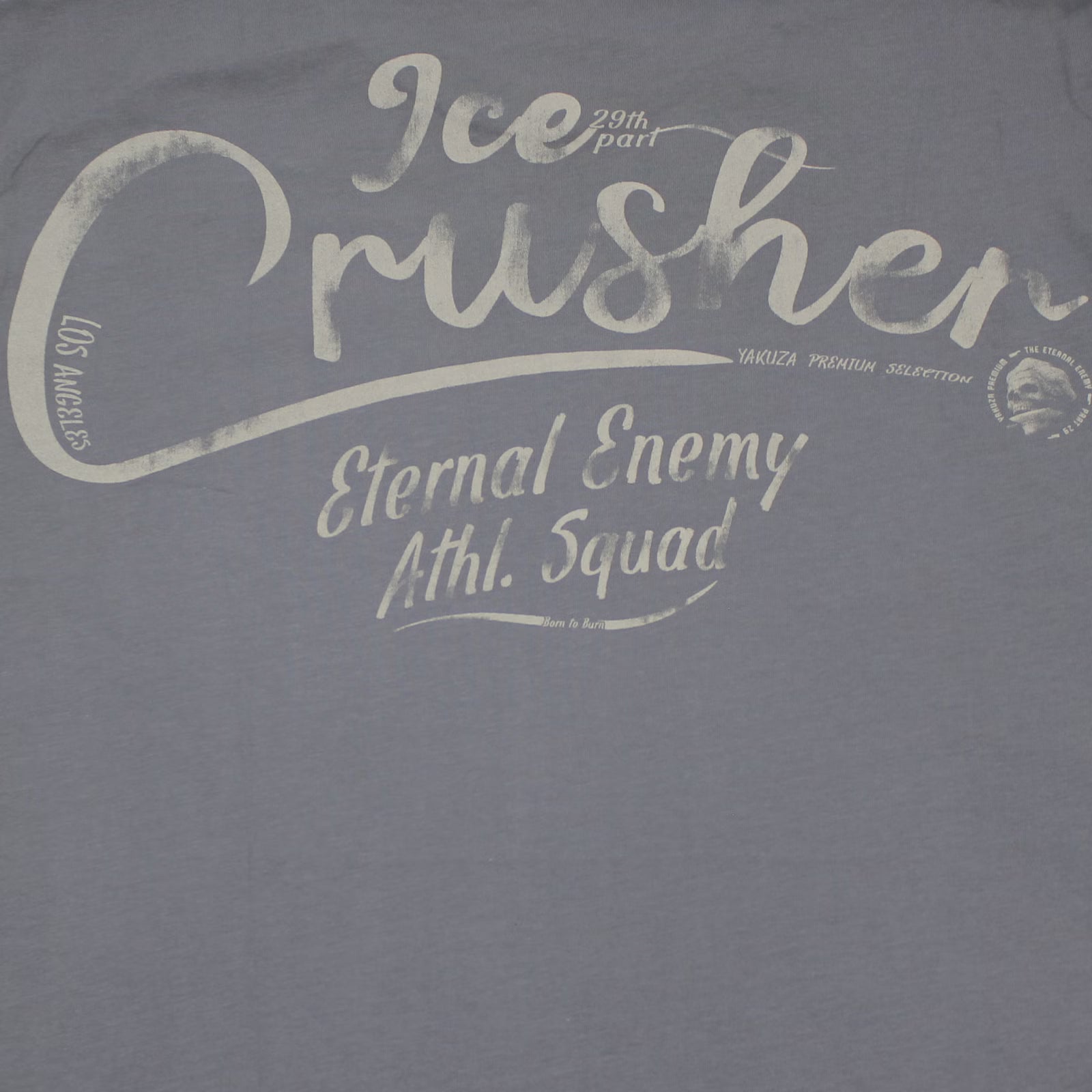 Yakuza Premium T-Shirt in Dunkelgrau mit Ice Crusher Schriftzug im Detail