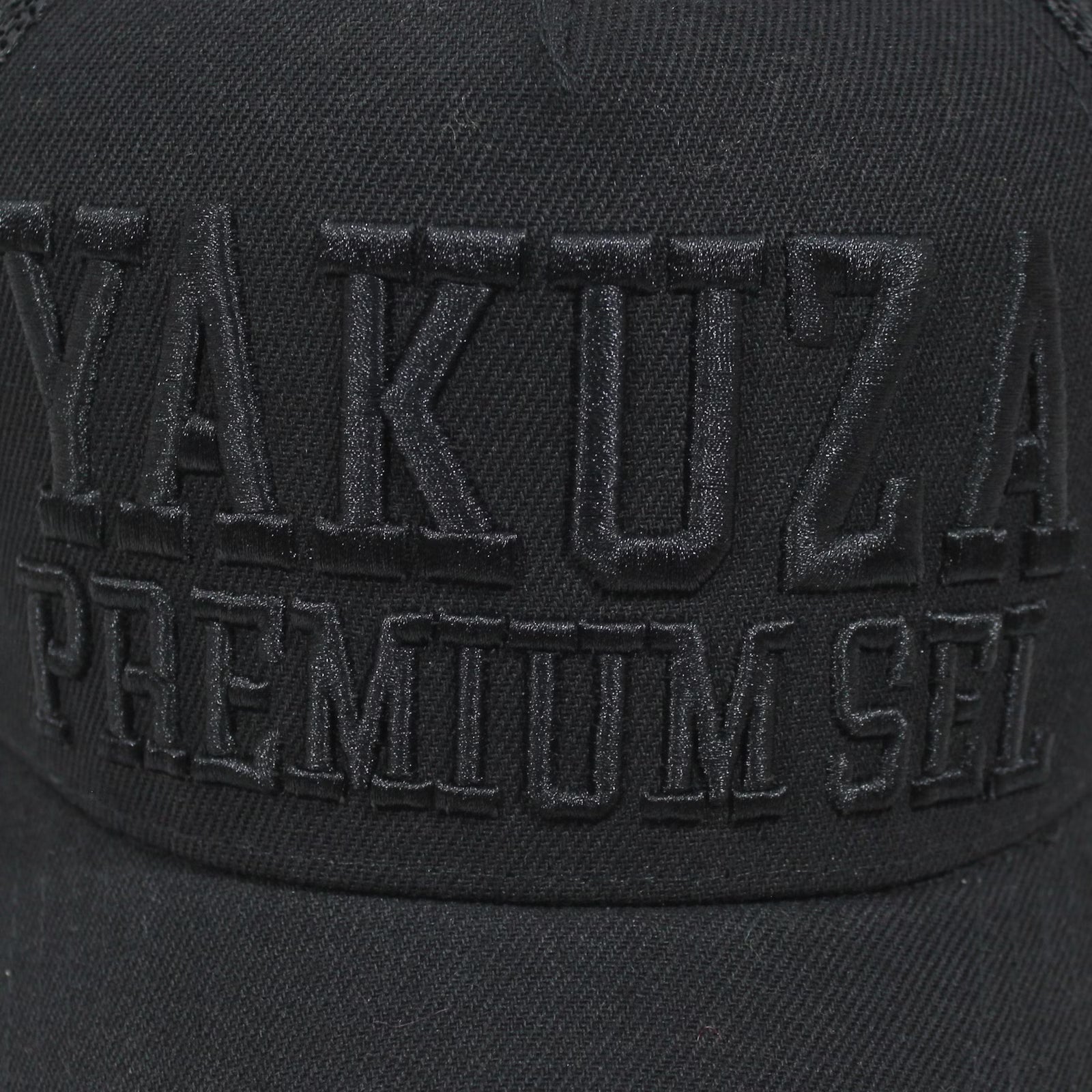 Yakuza Premium Base Cap – Snapback stylisches, schwarzes Cap mit hochwertigem Stick-Design. Perfekt für trendbewusste Streetwear-Fans. Robuste Verarbeitung und unverwechselbares Yakuza-Logo für den ultimativen Look. Ideal für jedes Casual-Outfit Snapbacks