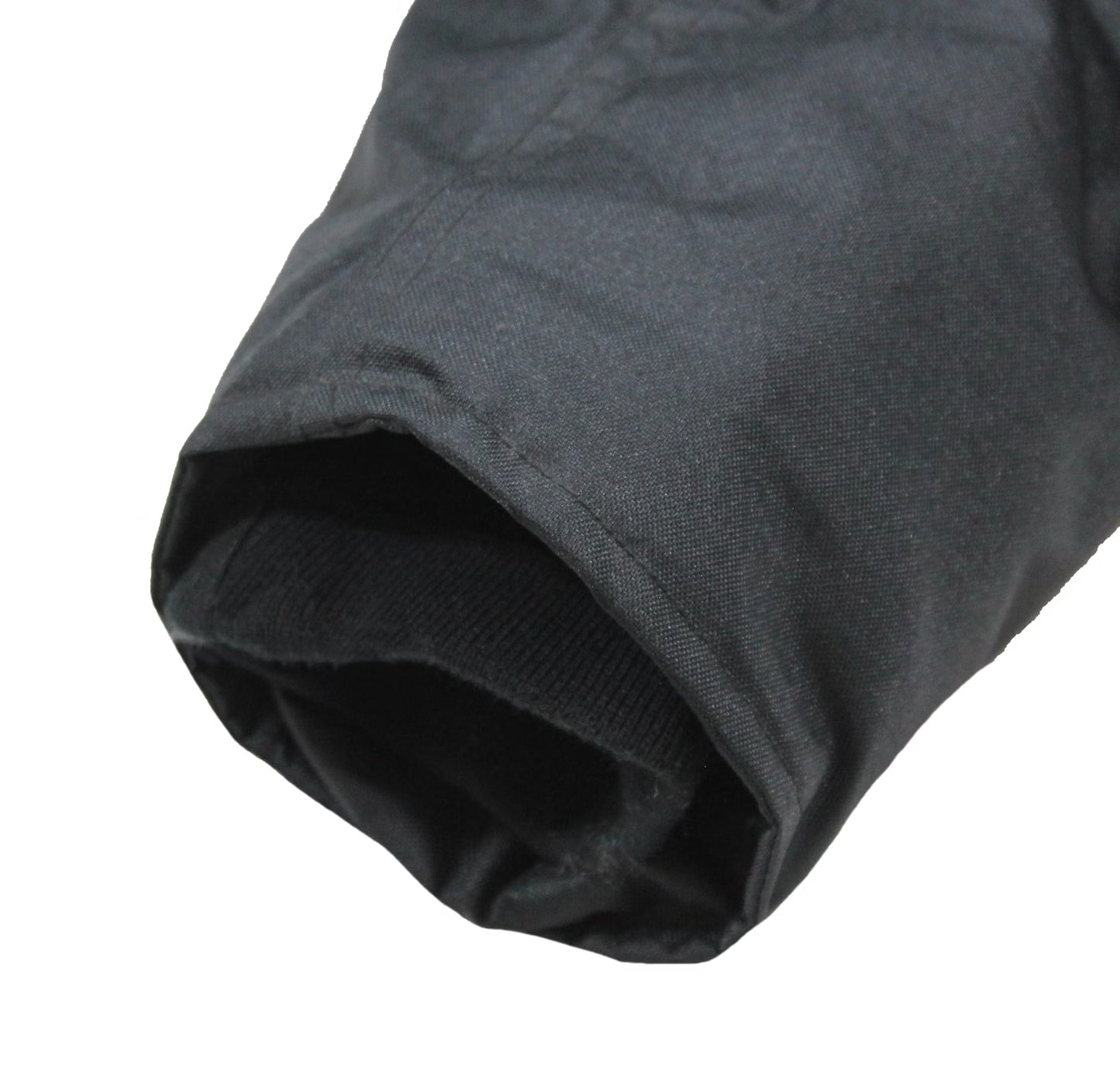 Schwarze Herren-Winterjacke von Yakuza Premium mit Kapuze, abnehmbarem Patch und Rückenstickerei