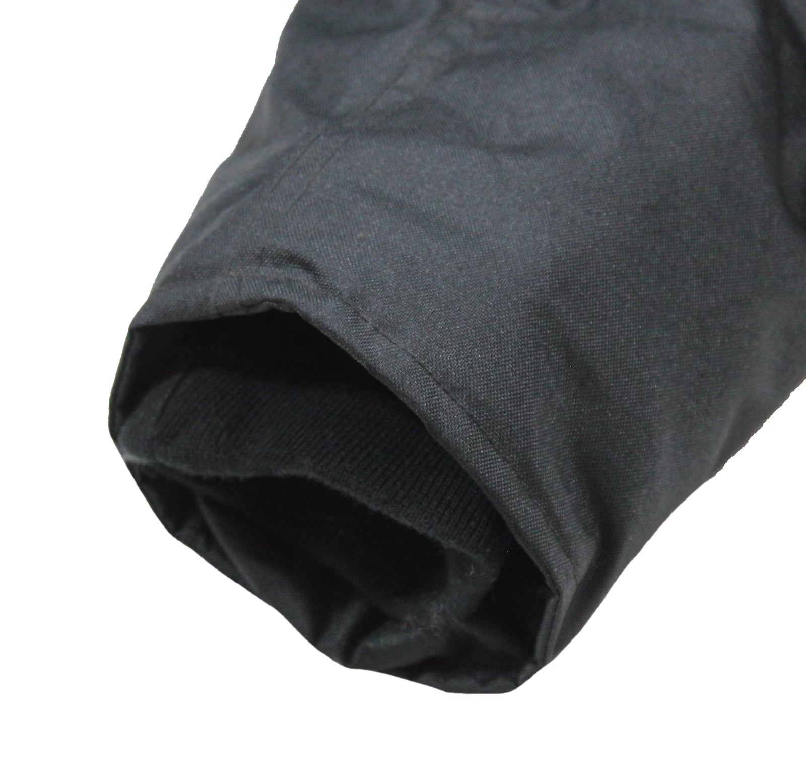 Schwarze Herren-Winterjacke von Yakuza Premium mit Kapuze, abnehmbarem Patch und Rückenstickerei