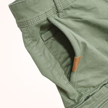 Laden Sie das Bild in den Galerie-Viewer, Yakuza Premium 3753 Cargo Pants Olive
